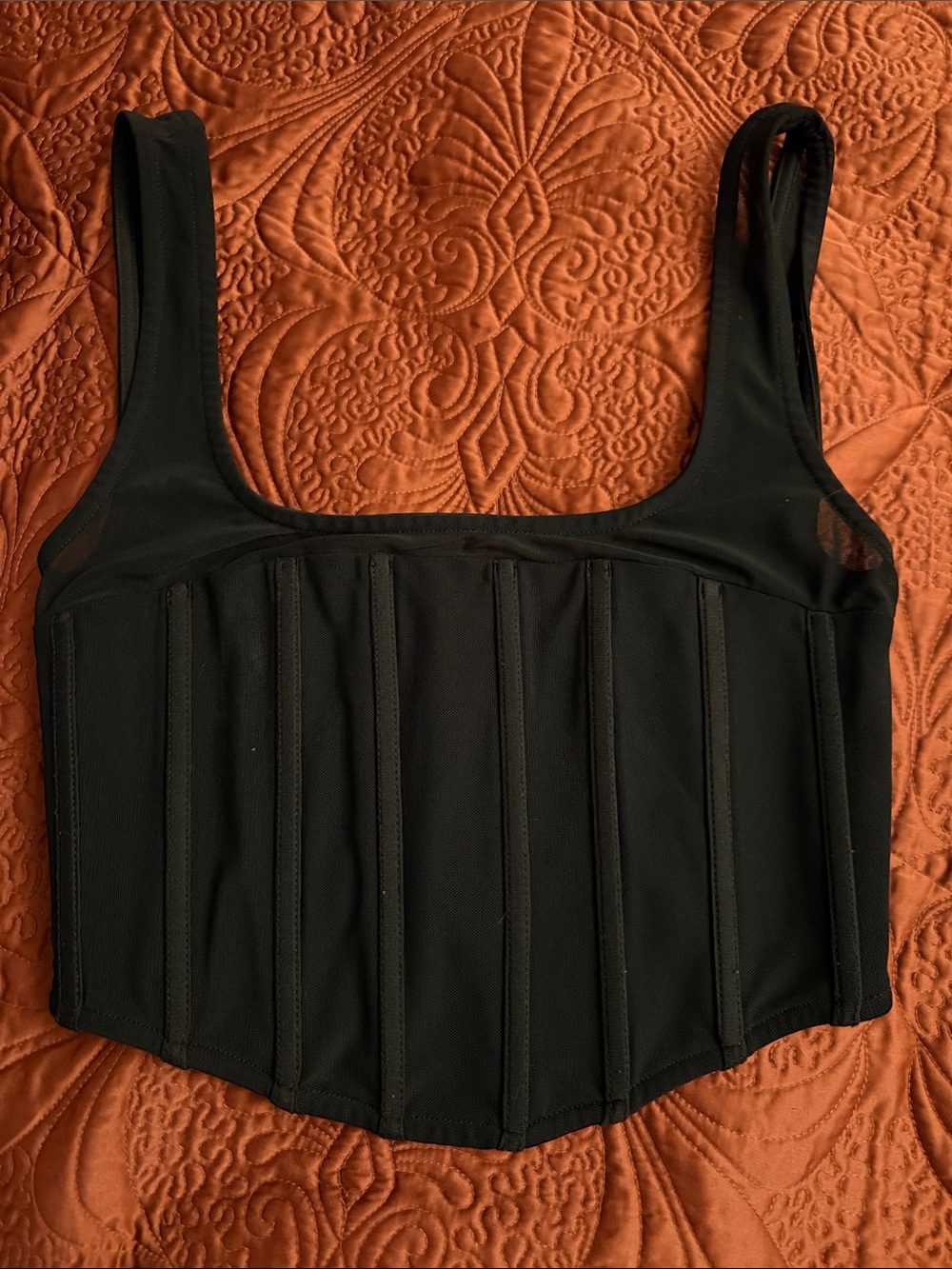 Classic Black Structured Crop Tank Top - Women